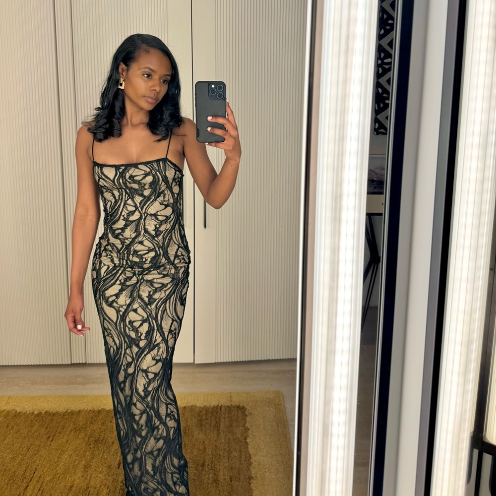 BEAUTIFUL NUDE AND BLACK DRESS